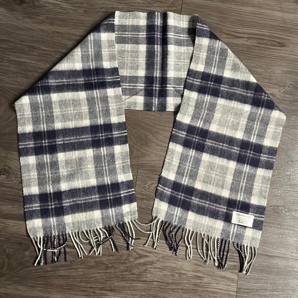 NWOT Lightweight Scarf from Scotland